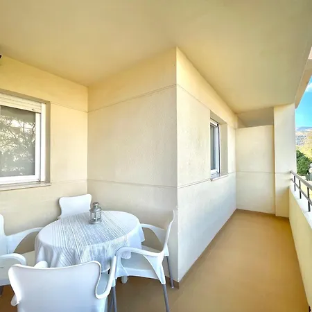 Lafrenchtouch - Amplio Apto Con Piscina Y Parking