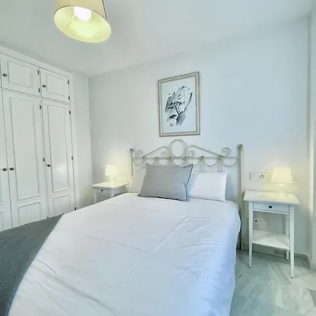 Lafrenchtouch - Amplio Apto Con Piscina Y Parking Appartement